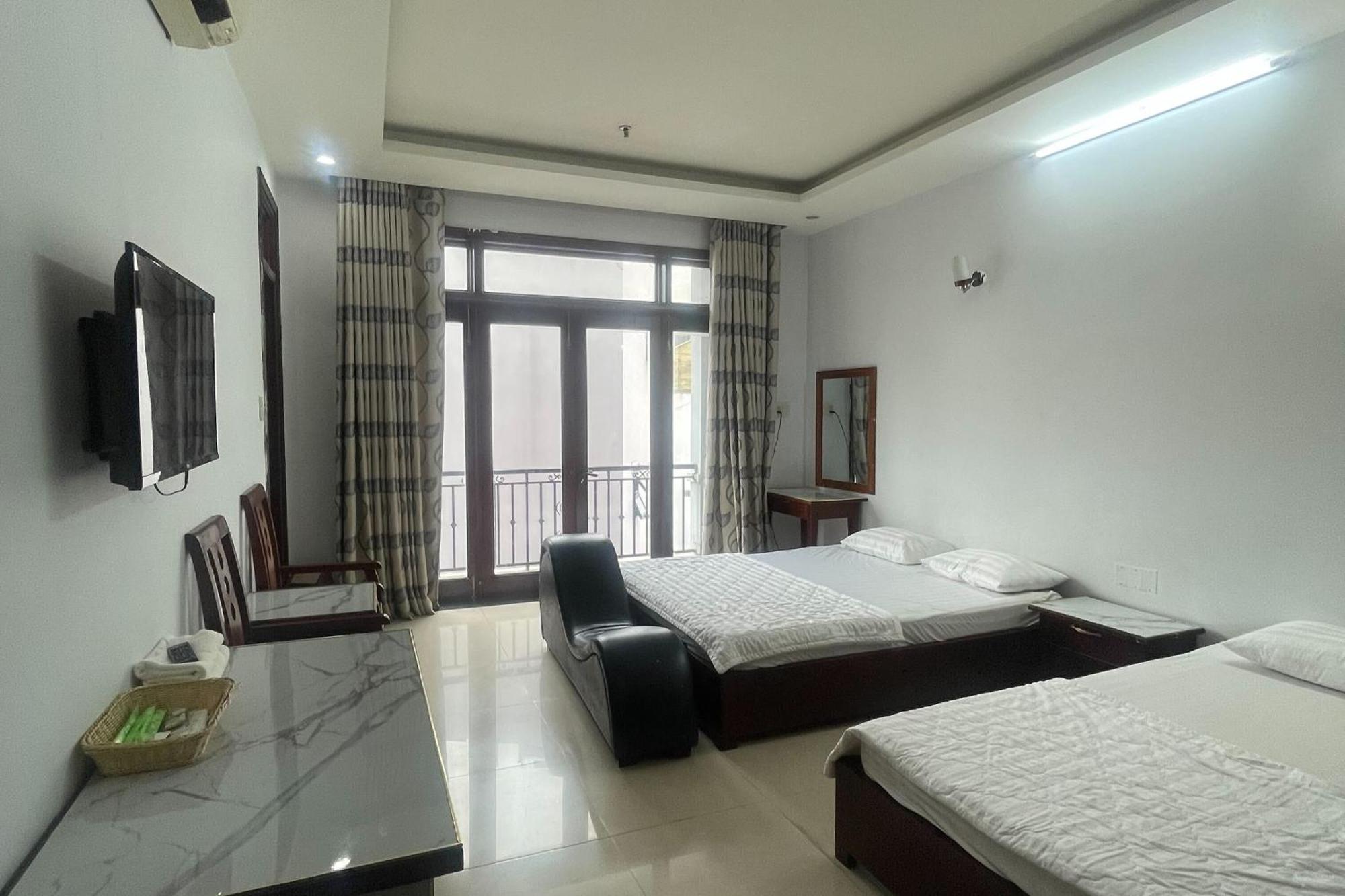 Hoa Sen Hotel Хошимин Екстериор снимка