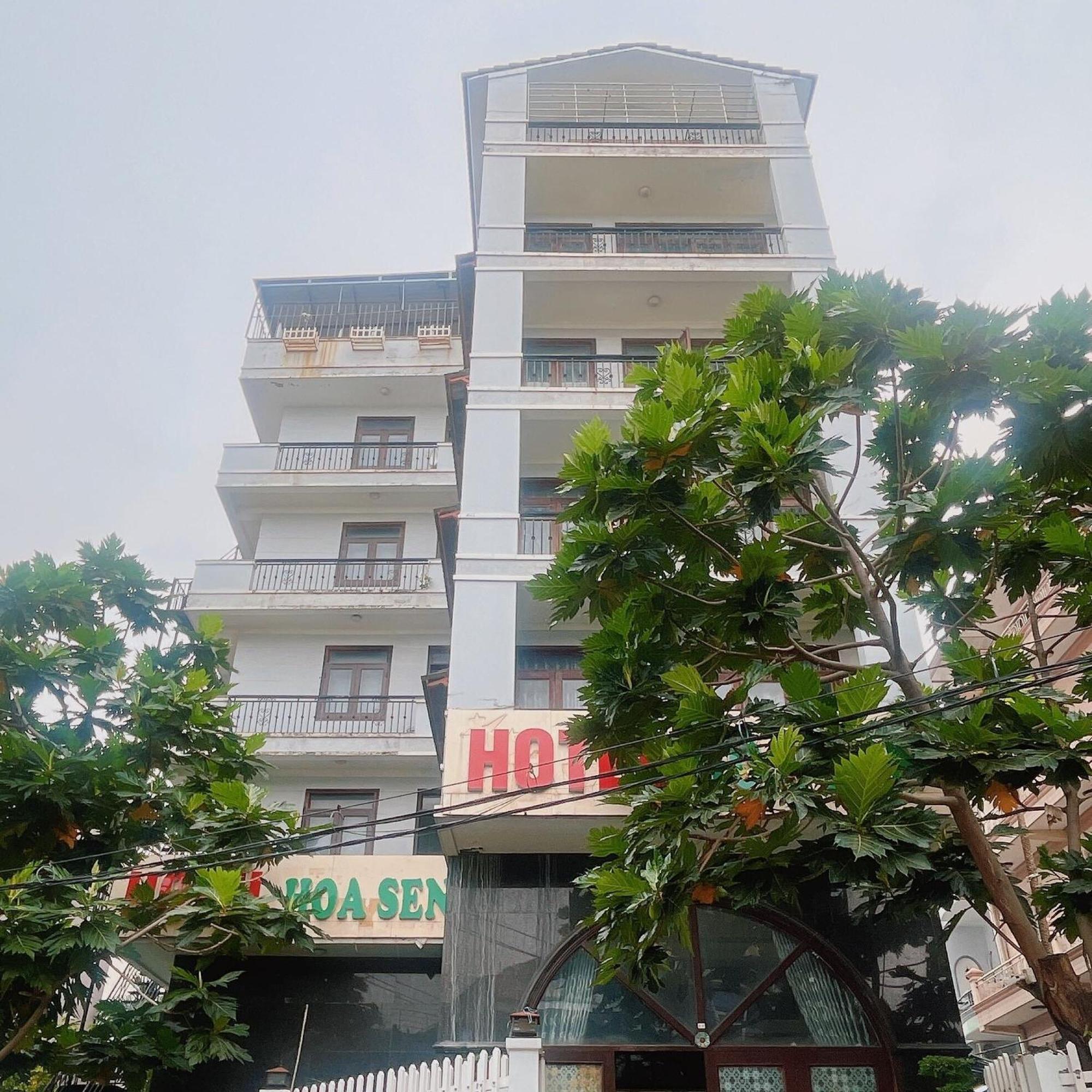 Hoa Sen Hotel Хошимин Екстериор снимка